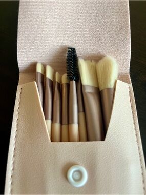 Neutral Pink Makeup Brush Set with Case